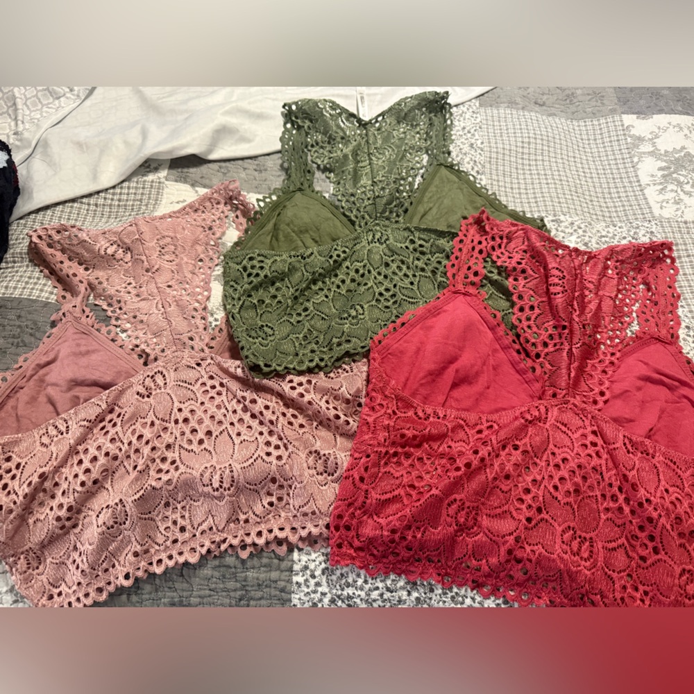 Zenana Outfitters Blush Lace Blouse